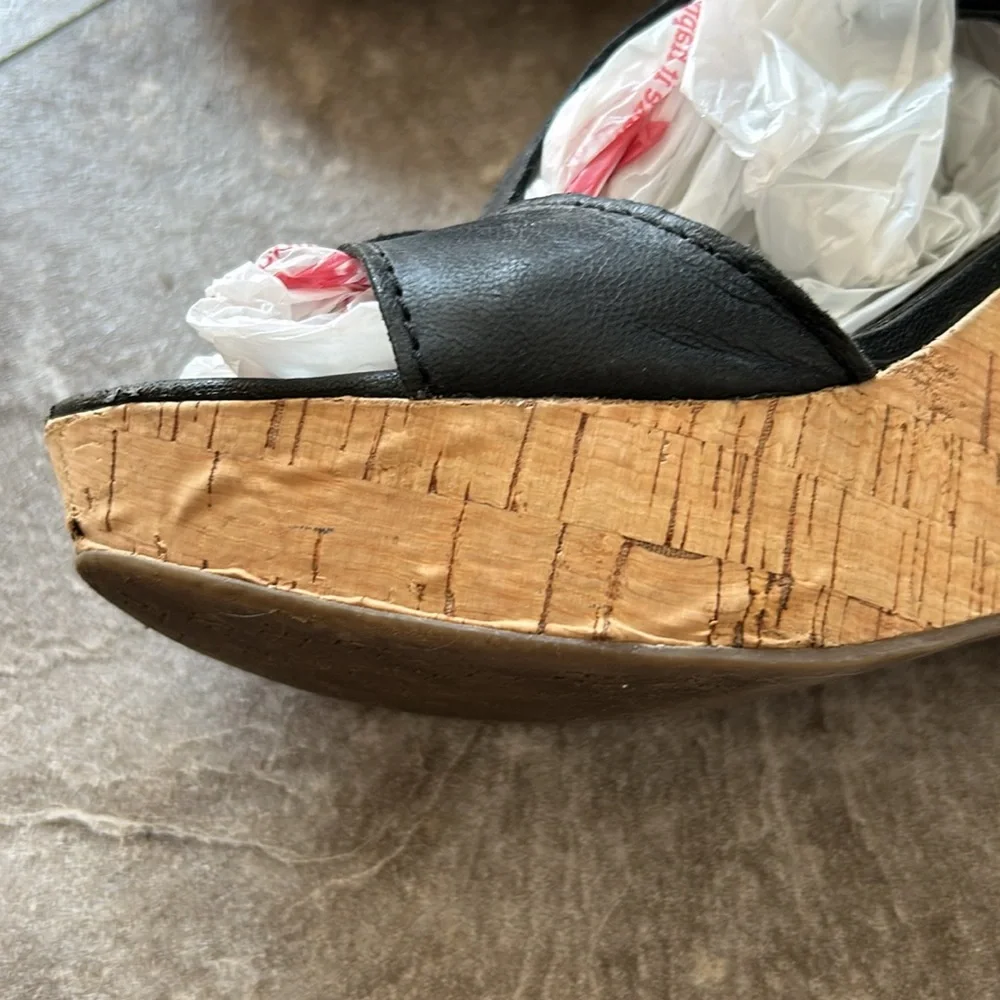 Black 100% real leather Franco Sarto. Compliments any outfit. Size 71/2